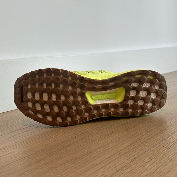 Ivy Park | Adidas Ultra Boost OG Hi Res Yellow - Picture 5 of 8